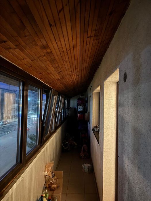 Inchiriez ap3 camere, 2 bai, 2 balcoane cal. Nationala