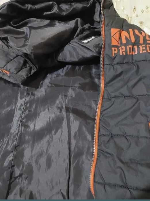 Geaca unisex 134 cu glugă