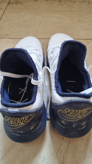 Adidasi NIKE cu pernițe de aer