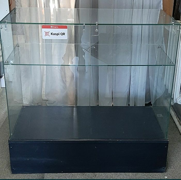 Крючок, цепочки, постерминал, витрина