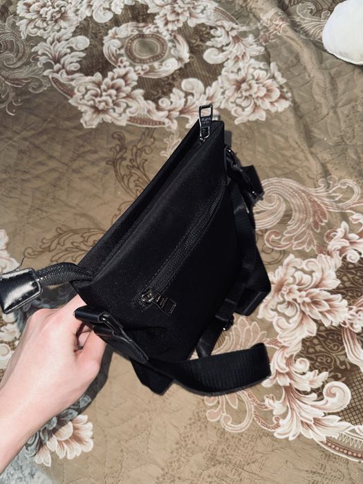 Продаю барсетку LV (Louis Vuitton)