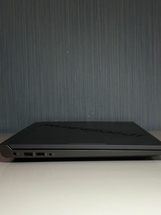 Ноутбук thunderobot