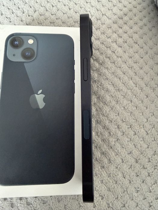 Apple Iphone 13 Midnight Blue купуван от Америка 128gb много добро състояние