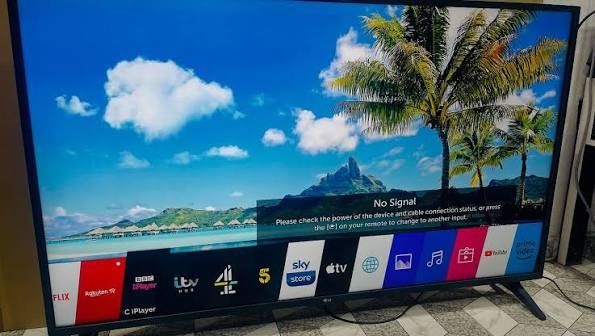 Продам огромный телевизор LG 140 см диагональ в коробке пульт указка