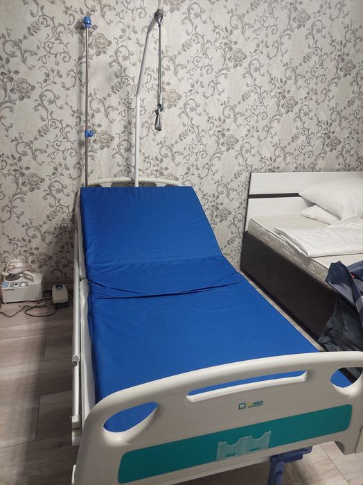Продам кровать медицинскую