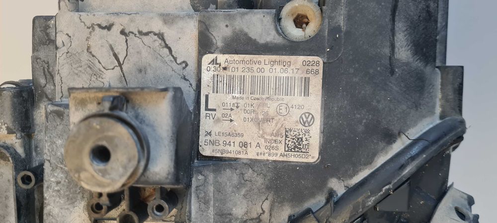 Ляв фар VW Tiguan 17г.