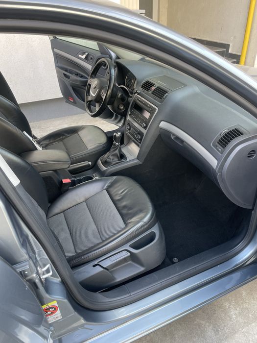 Skoda Octavia Break 2.0 tdi 2012 ( EURO 5 )
