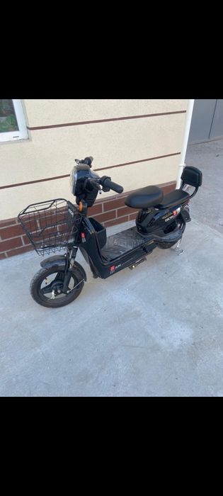 Скутер электро велосипед