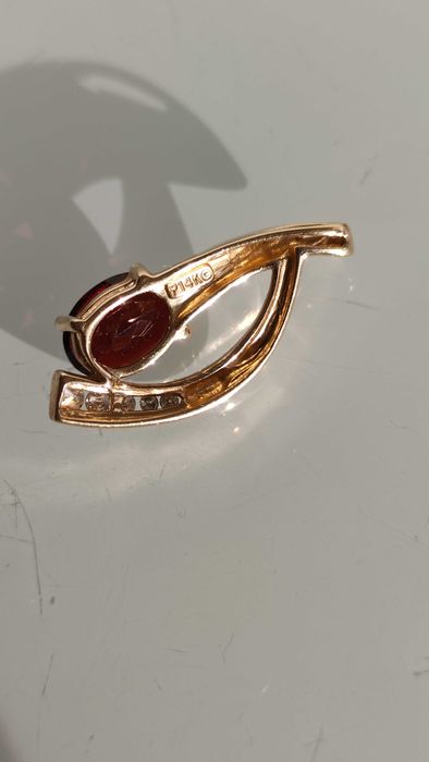 Pandativ aur 14k Garnet si diamante