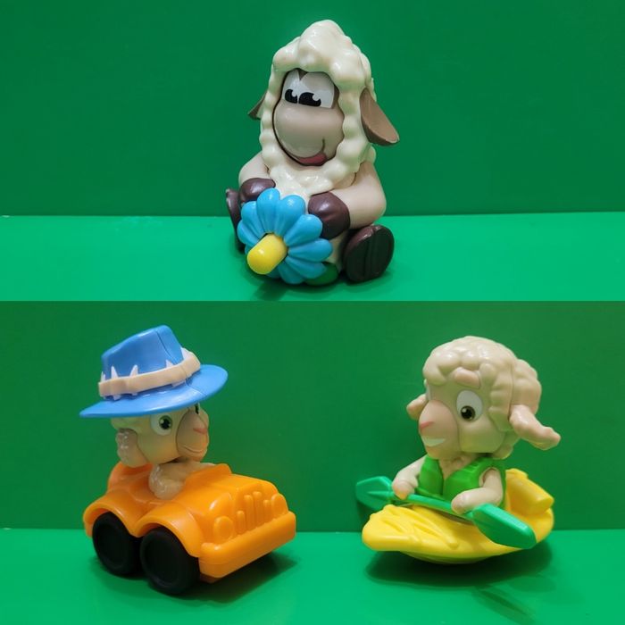 Игрушки из Kinder Maxi