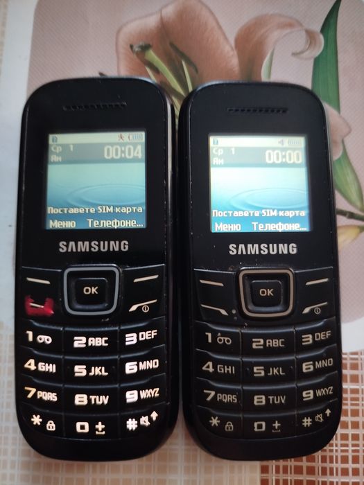 2 телефона Samsung