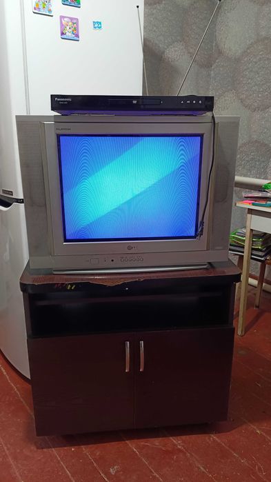 Телевизор LG, б/у