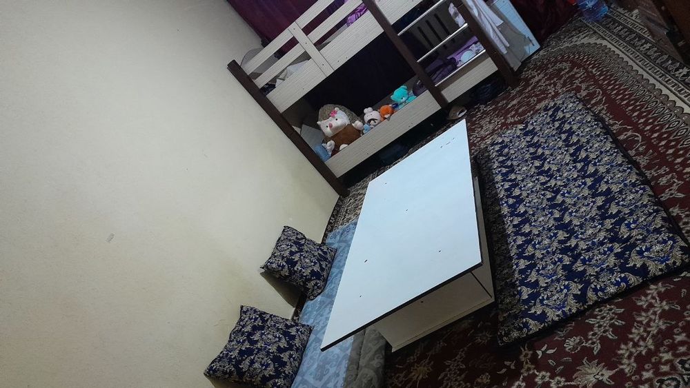 Metro yonidan qizlarga kvartira