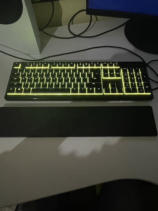 Съпер запазена клавиатура Razer