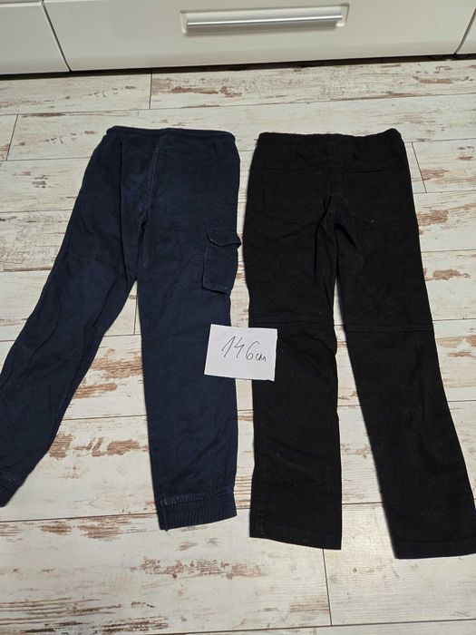 Лот от два спортни панталона 146 см.