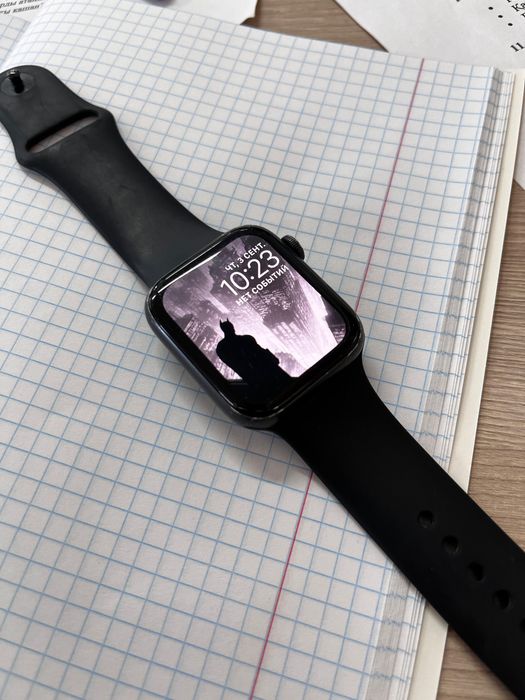 apple watch se 44мм