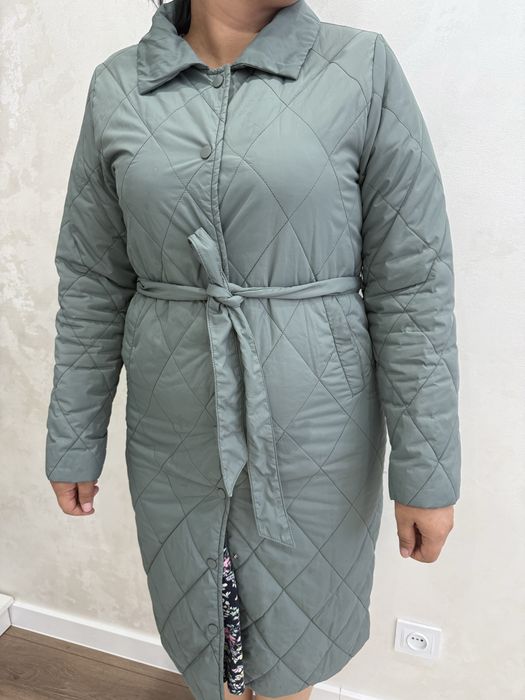 Продам Плащи платья