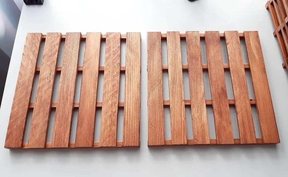 Подставки под горячее из дерева 20х20см