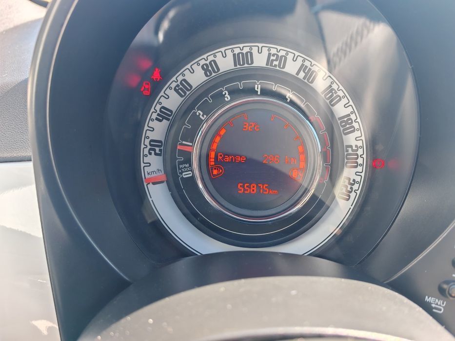 Fiat 500 Dolcevita Mild Hybrid Panoramic garanție oct 2027