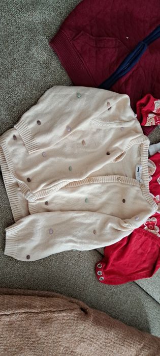 Lot fetite 74 pantaloni lana, body Craciun, cardigan, vesta, manusi