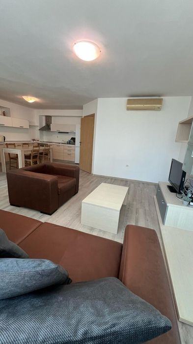 тристаен апартамент