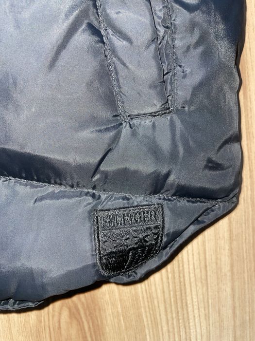 Tommy Hilfiger / мъжки пухен елек L