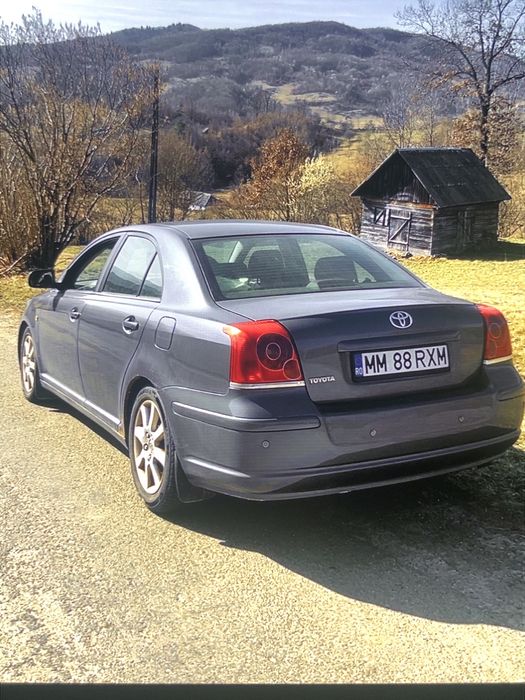 TOYOTA Avensis