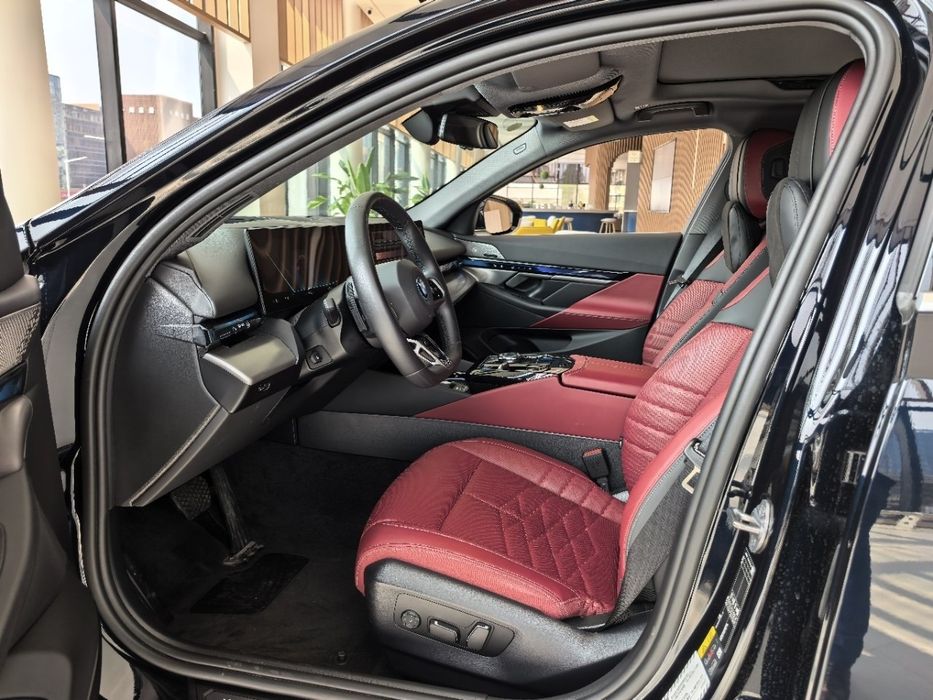 BMW i5 eDrive 40L M sport 713km