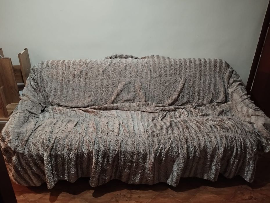 Диван с креслами продается