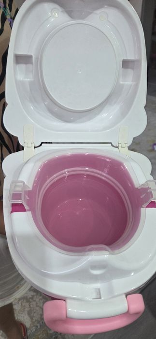 Продам горшок дорожный недорого абсолютно новый