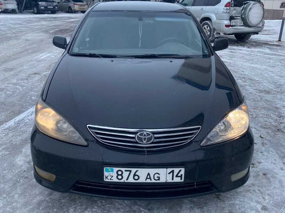 Автомашина Toyota Camry