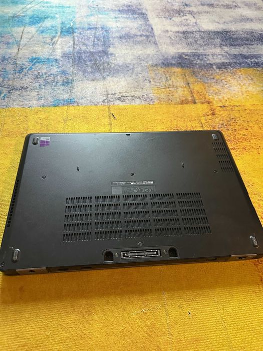 laptop Dell latitude 5570, i5 gen 6, 8 gb, ssd - 600 lei