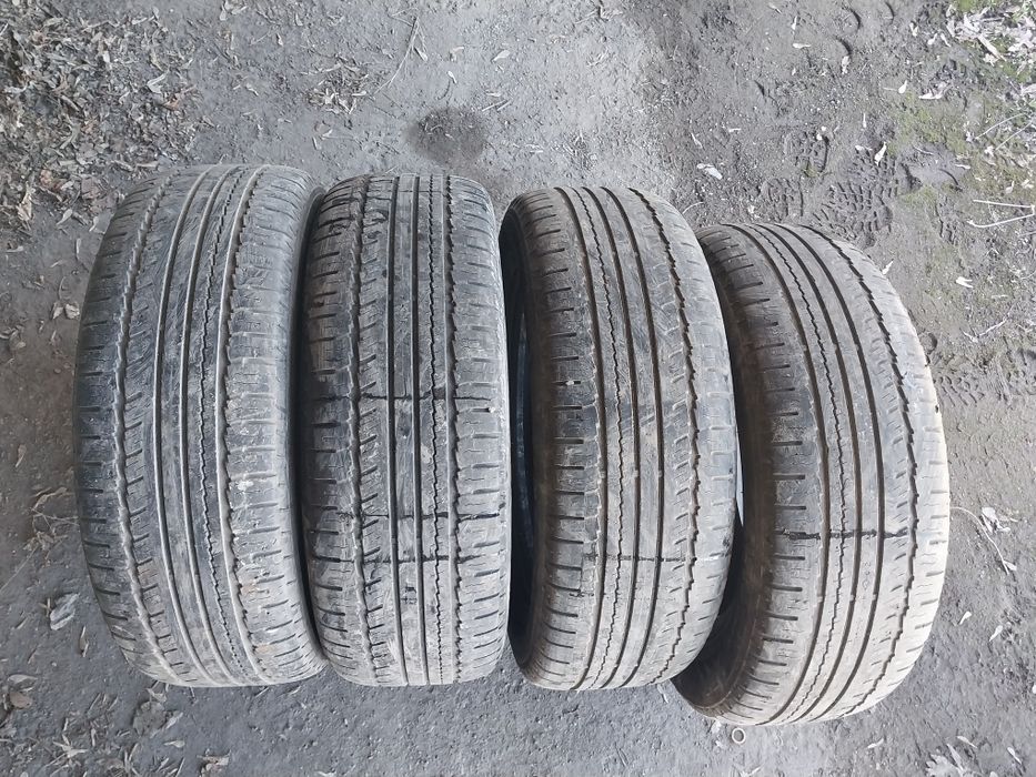 4 шины Nokian 235 65 R17
