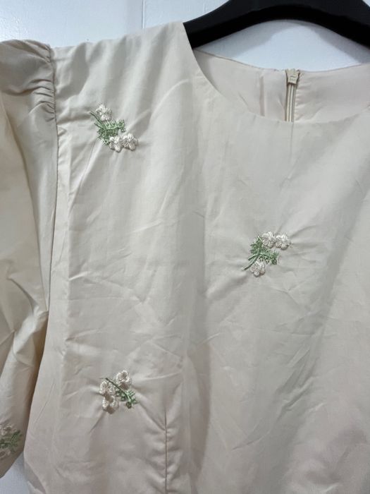 Rochiță midi, 100% bumbac, crem, cu broderie flori, mărimea S