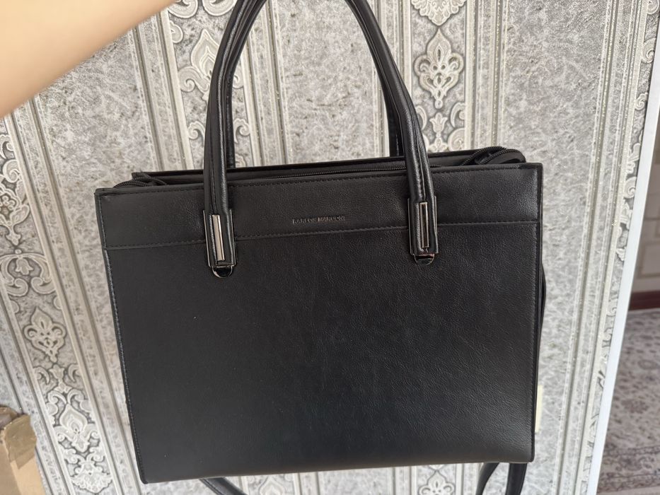 Продам большую сумку в отличном сочтоянии