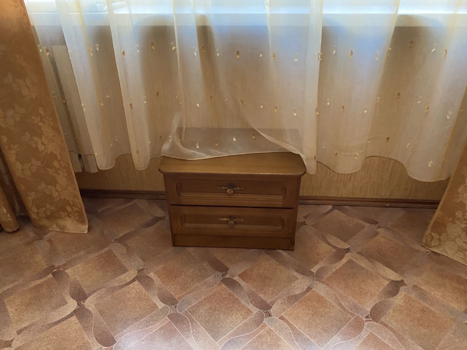 Продам тумбочки б/у