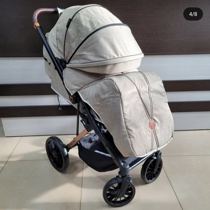 Детская удобная коляска