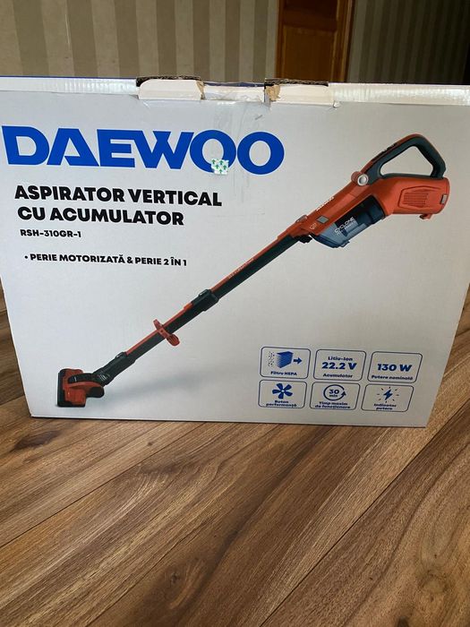 Aspirator vertical fără fir