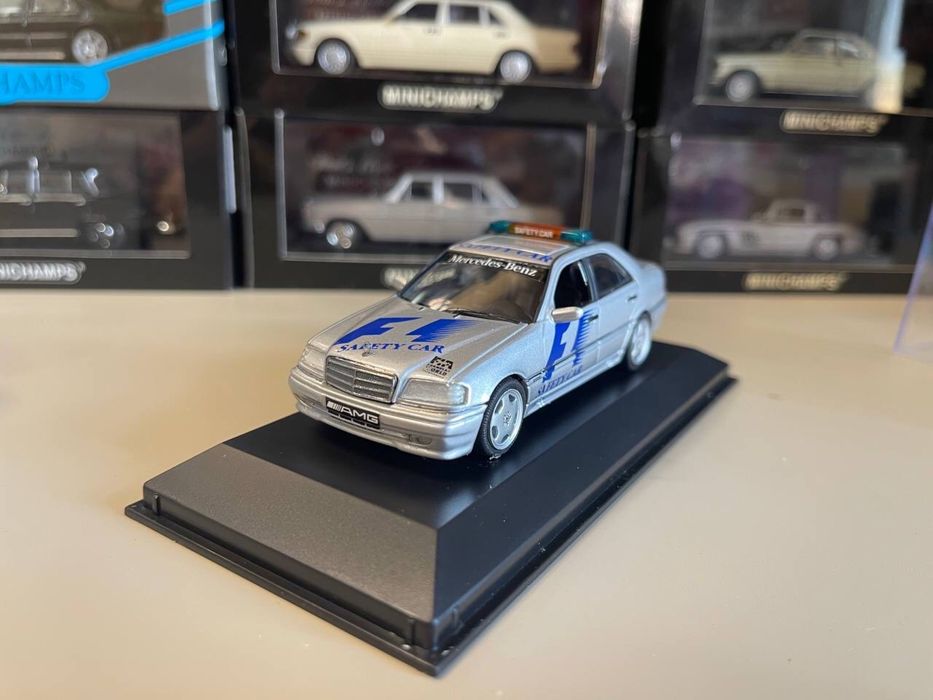 Macheta Mercedes  Amg C36 1:43 Minichamps