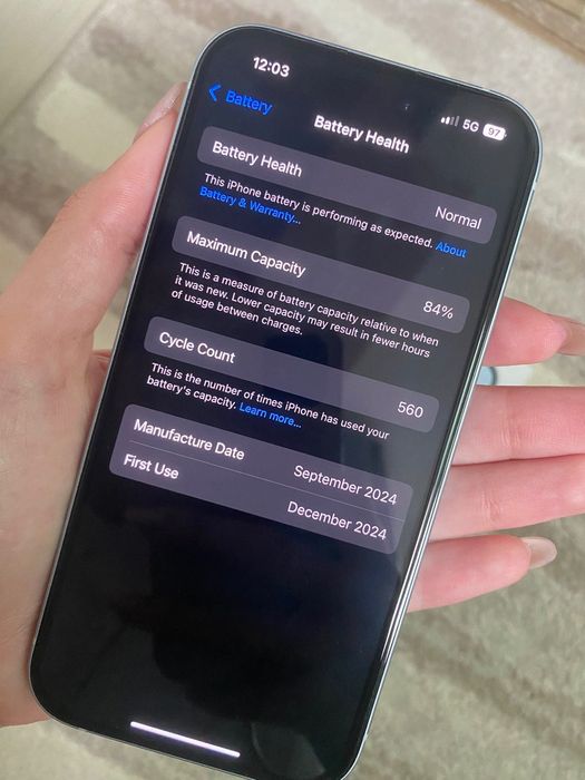 Продавам iPhone 15