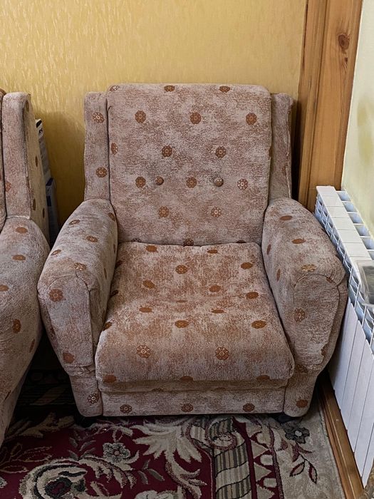 Продам диван и два кресла!