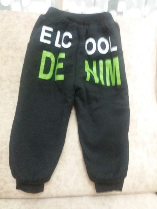 Срочно.Штаны с  меховым начесом на мальчика от 8 мес до 1,5 года.