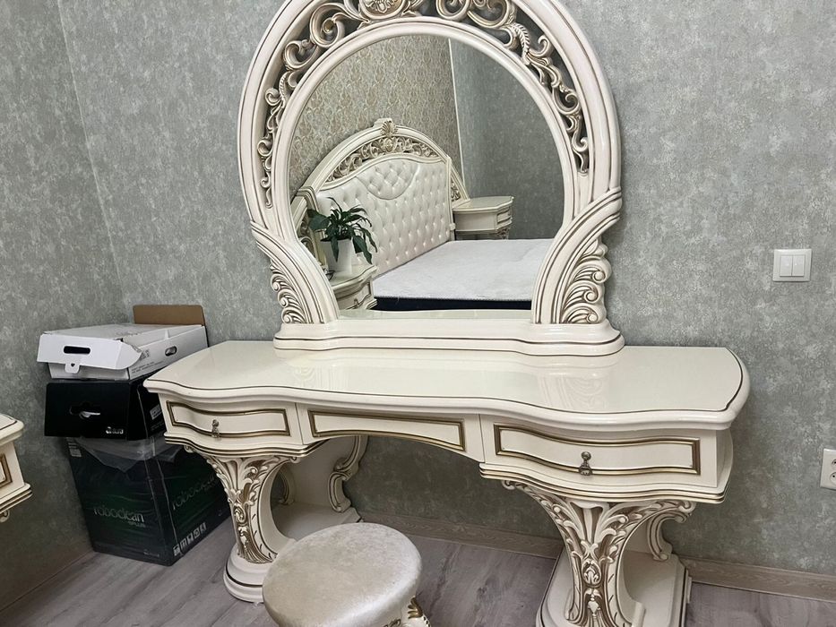 Мебель для спальной