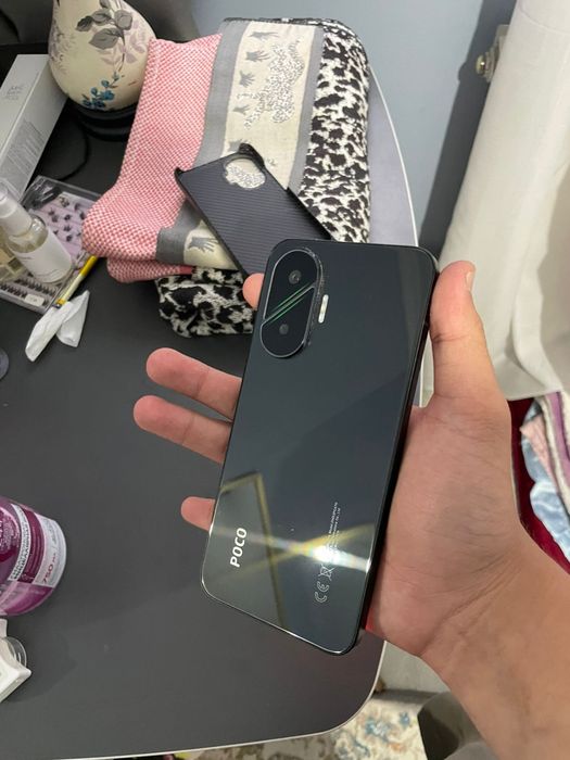Poco F7 12/512 с коробкой
