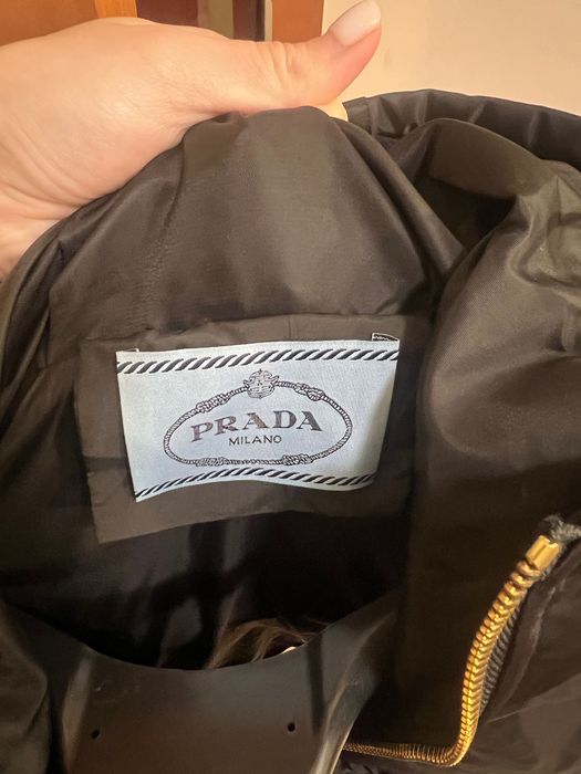 Жилетка прада нова