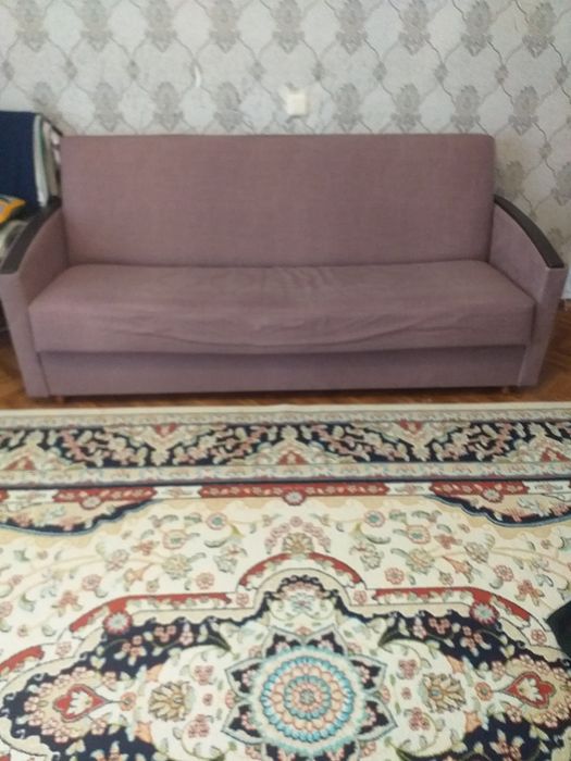 Продаётся диван раскладной.
