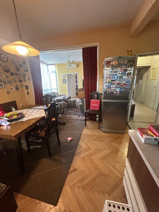 Продава се Четиристаен апартамент в Плевен, Идеален център - 96 кв.м за 2136 €/кв.м - Снимка #5