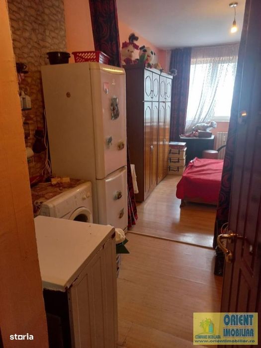 Abator, garsoniera de vanzare, etaj 3, mobilata — fotografia 3