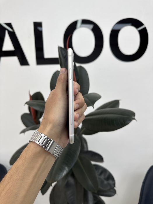 IPHONE 11 WHITE 64 76%