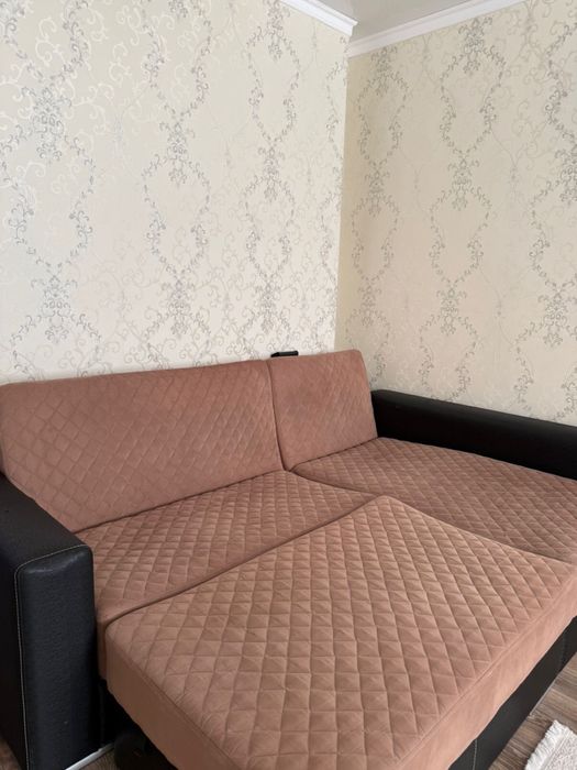 диван с тумба продам